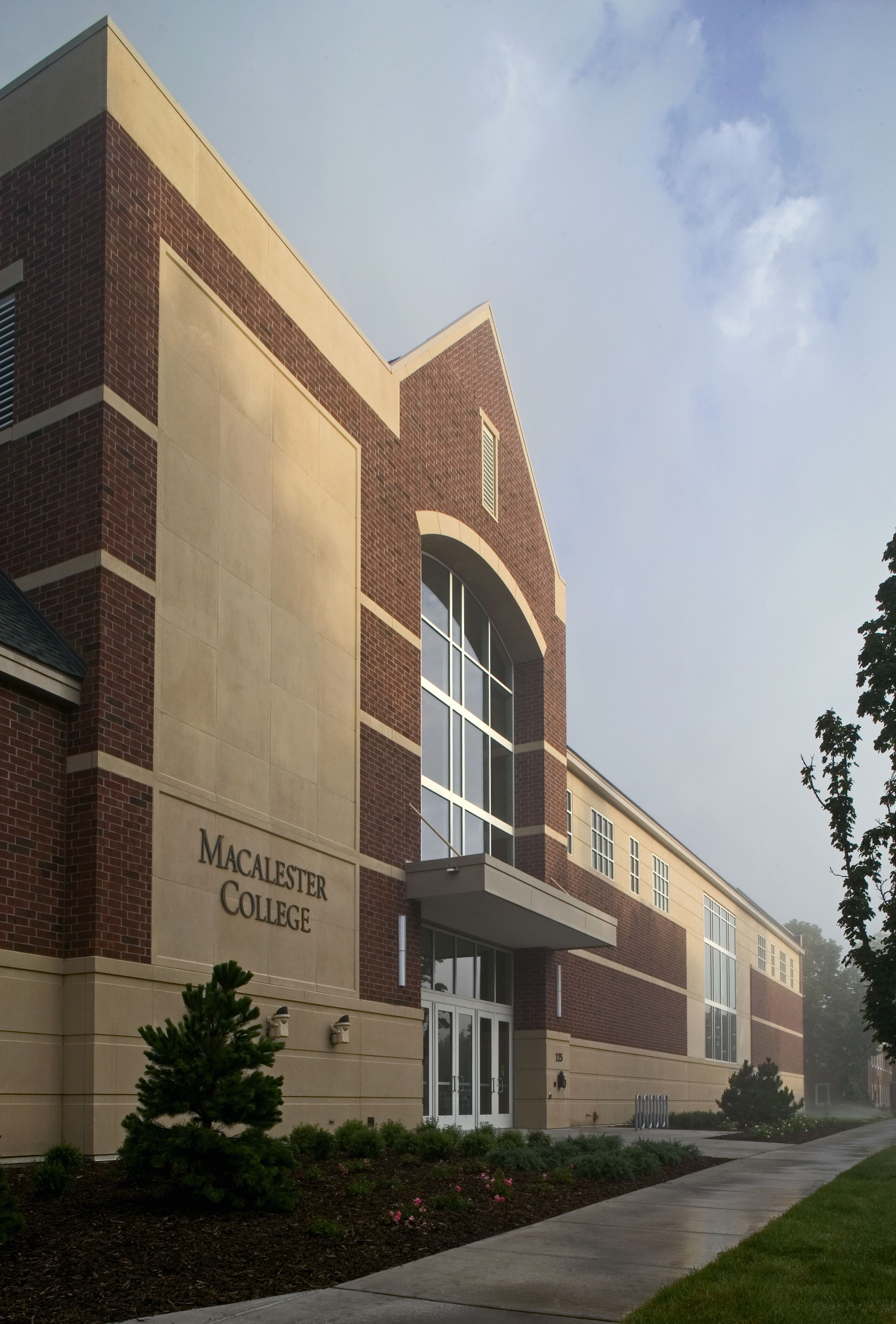 Leonard Center Athletic and Recreational Facility – Macalester College